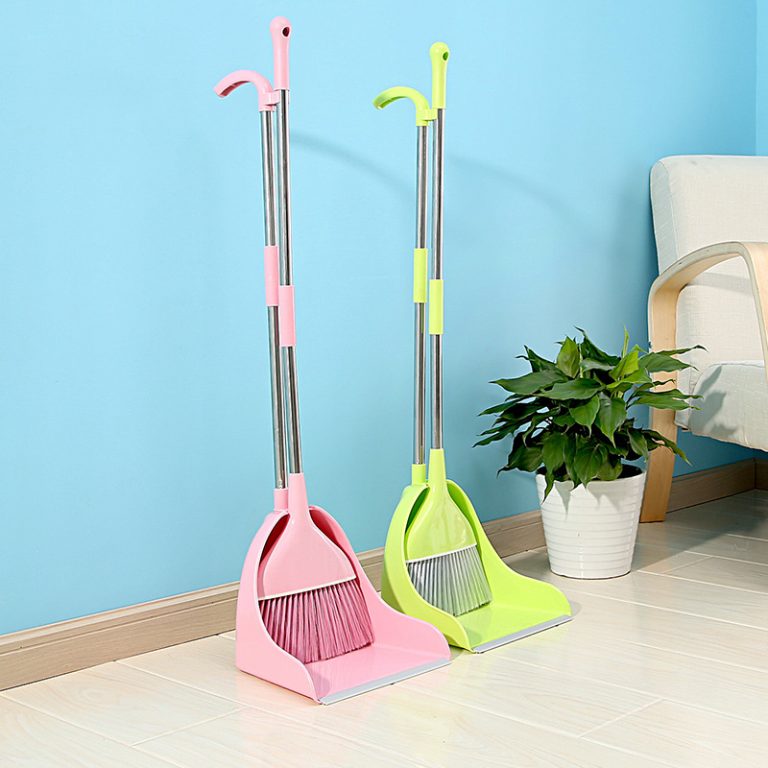 Household simple plastic soft broom Thinge Broom