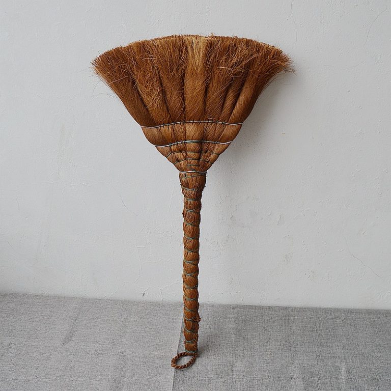 Handmade brown hair broom Thinge Broom