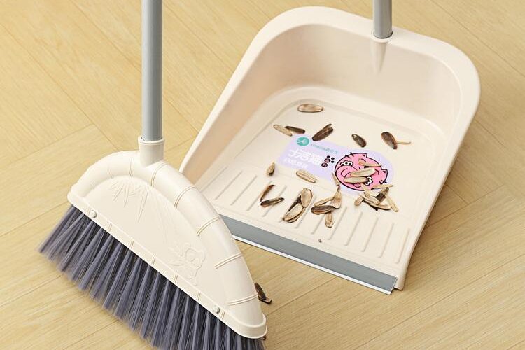 Plastic Broom Set for Household Cleaning with Dustpan