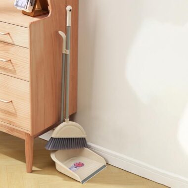 Plastic Broom Set for Household Cleaning with Dustpan